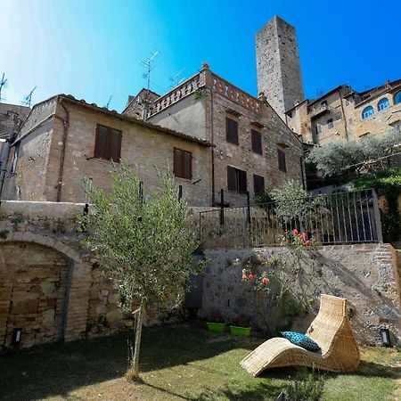 Apartament The Tower'S Garden San Gimignano Zewnętrze zdjęcie