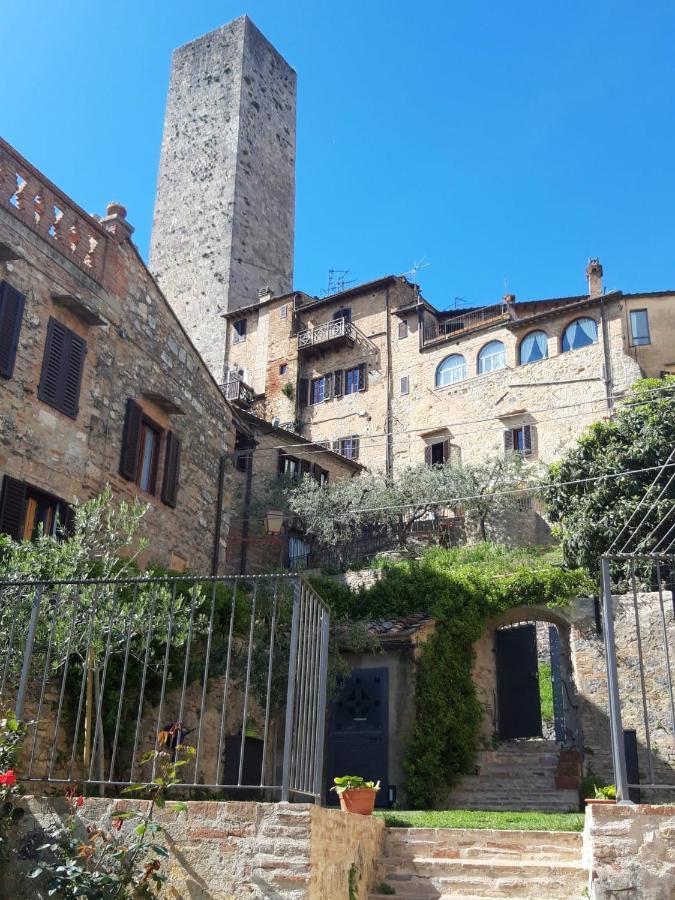 Apartament The Tower'S Garden San Gimignano Zewnętrze zdjęcie